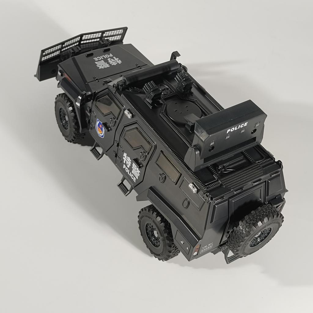 1:24 Spinosaurus Armored Vehicle Off Road SUV Diecast Model Alloy Metal Police Sound & Light Series Collection Hobbies Ornament