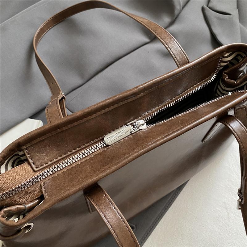 Large Capacity Leather Tote Bag Women Fashion Shoulder Bag Everyday Use Classic Design Handbag Work and Casual
