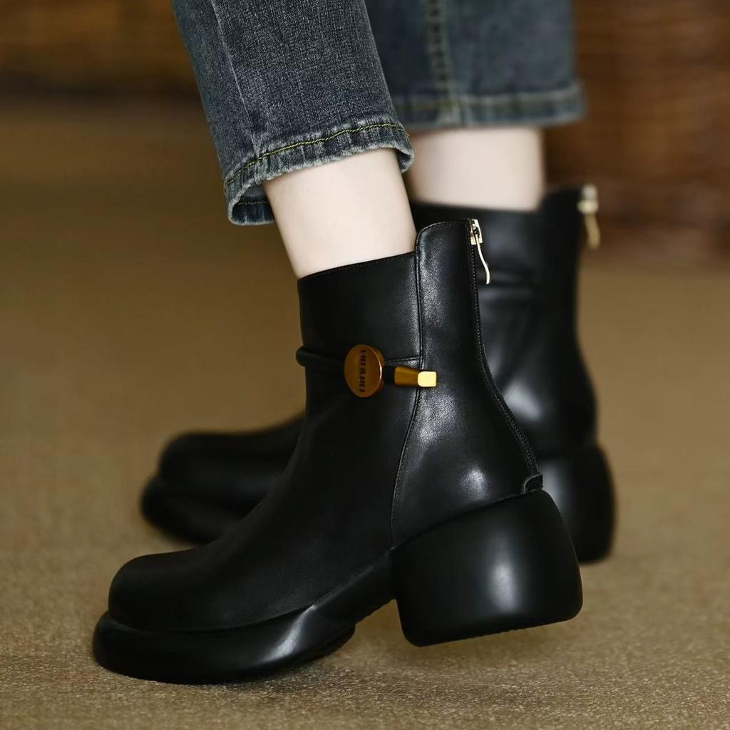Retro soft leather medium heel boots women's 2025 autumn and winter new thick heel thick sole round head fashion boots versatile velvet leather boots