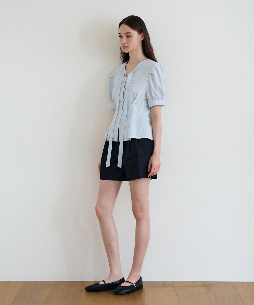 Deuloupisumeon Tuck Puff Short Sleeve Tie Blouse [Sky Blue]