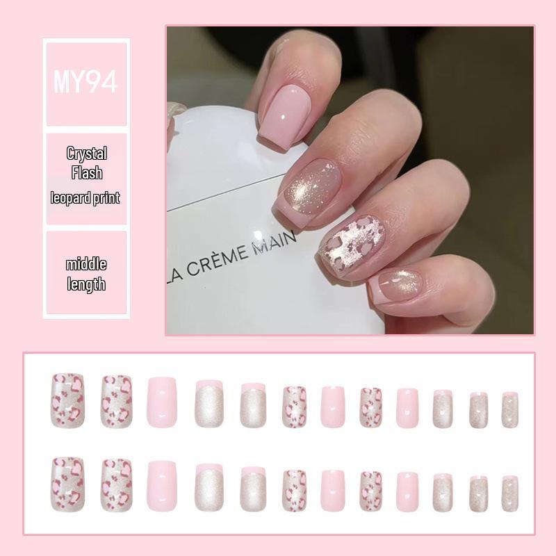 Chasing Light Cat's Eye Crystal Nails: Handmade, Detachable, Flash Diamond Design for Trendy, Stylish Looks.