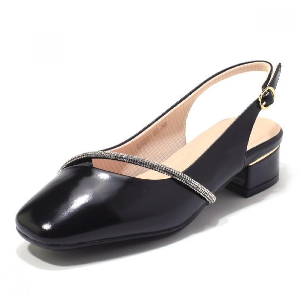 Sera Women S pumpS Black Ivory C24g001 Ivory/250