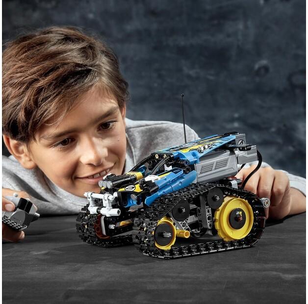 LEGO Technic 42095 Controllable Stunt Racer