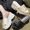 2026 Damen Luxus Sandalen Freizeit Leichte Schuhe Damen Rutschfeste Außen Hausschuhe Damen Sommer Plateau Buchstaben Sandalen