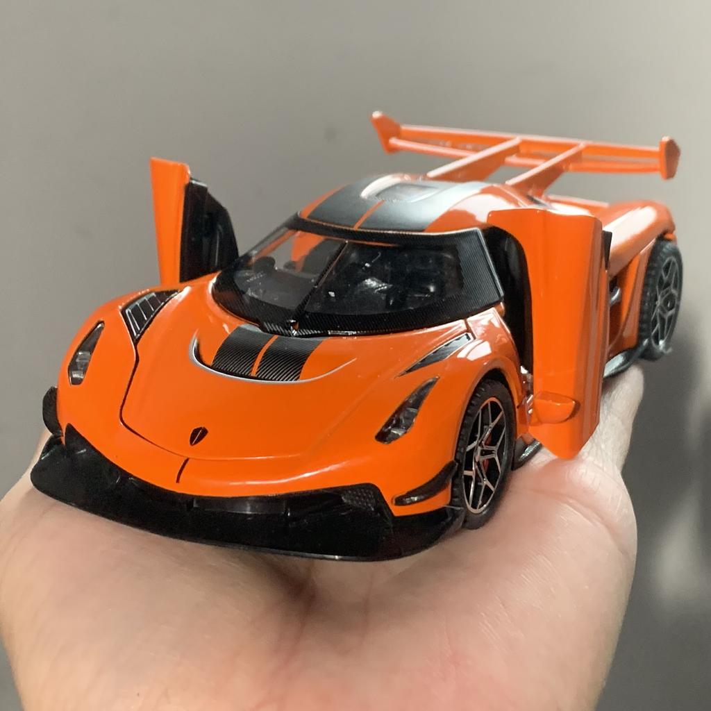 1:32 Jesko Super Sports Car Alloy Metal Diecast Model Car Holiday Present For Hobby Collectors Home Computer Desktop Decorations