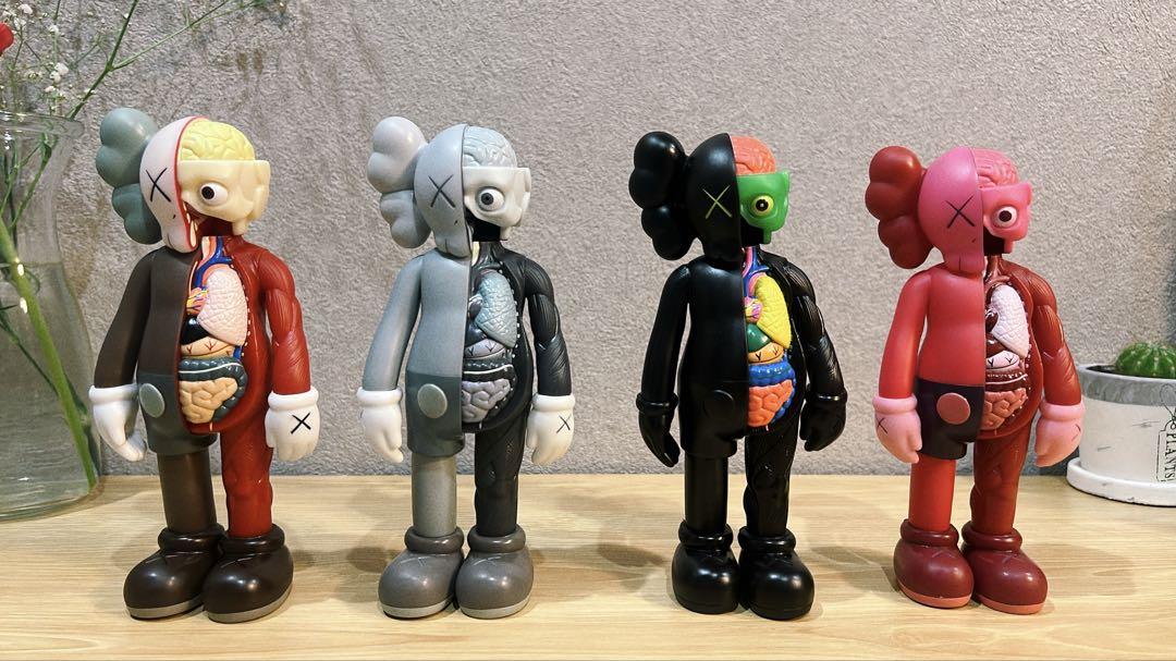 

[USED] Kaws Ornaments Original Fake Figures Set of 4