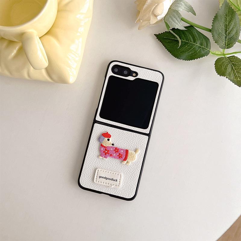 

Cartoon Puppy Leather Phone Case for Samsung Zflip6 Clamshell Folding Screen Findn3Flip Female New Model For Samsung ZFlip3