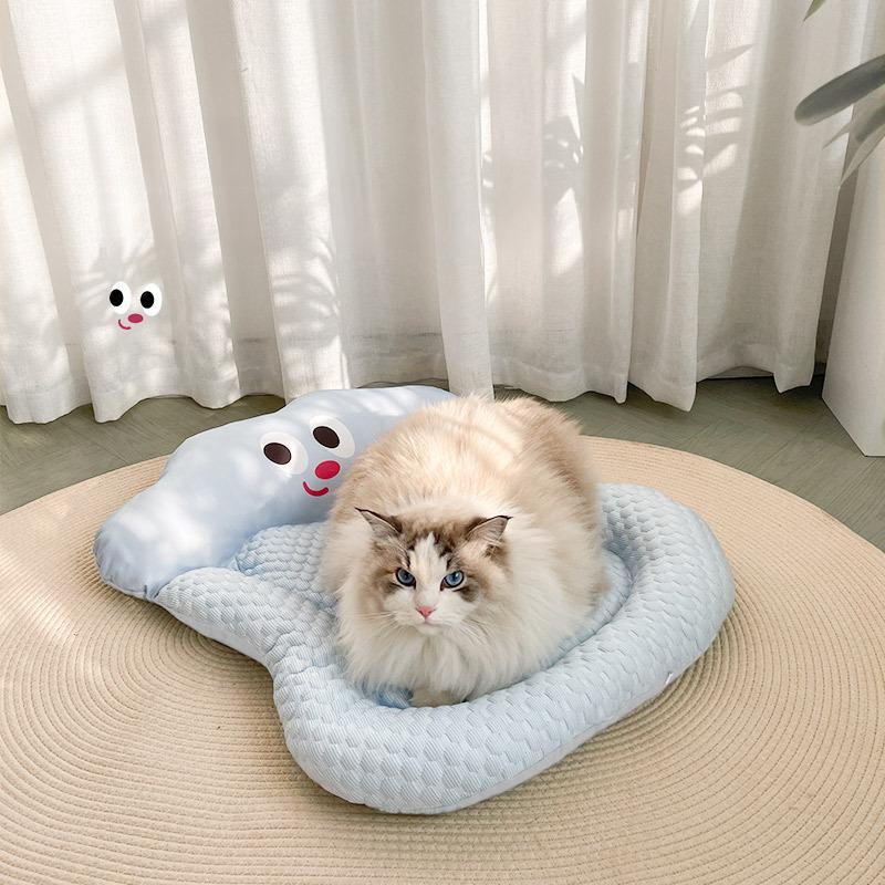 Summer Cooling Pet Cat Bed Cushion Ice Pad Dog Sleeping Cloud Shape Mat for Puppy Dogs Pet Kennel Top Quality Cool Blue Mat