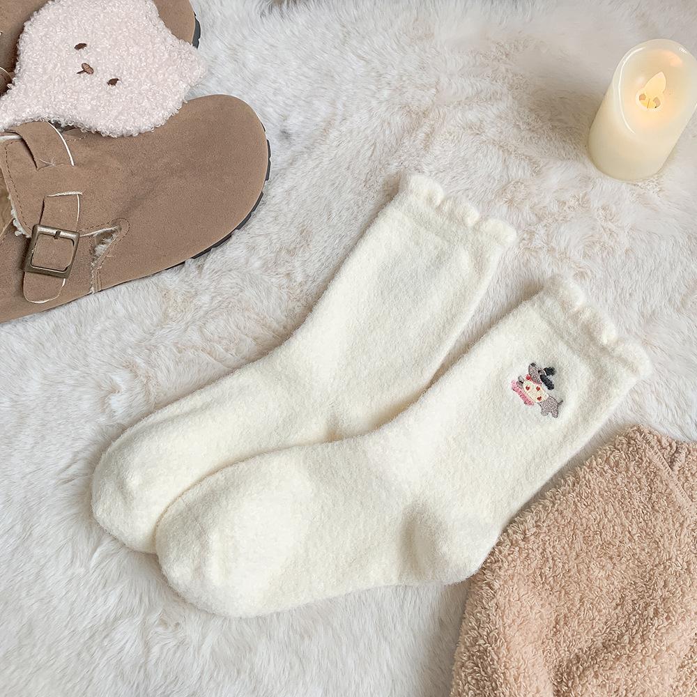 Australian Fleece Socks Mid-Tube Socks Thickened Fleece Warm Sleep Socks Cute Embroidered Confinement Socks Winter Stockings One size fits all