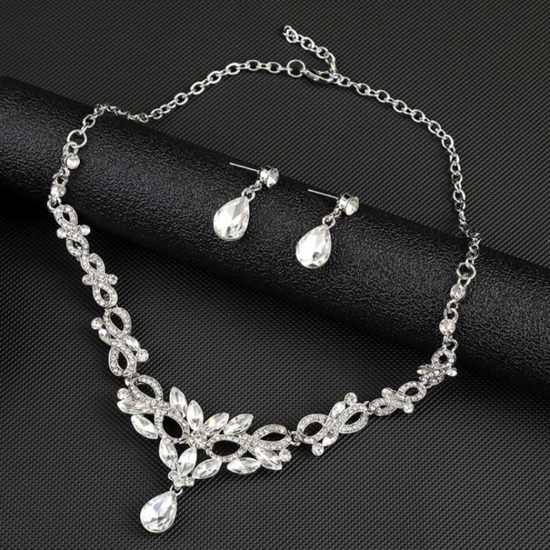 GemChic Women's New Exquisite Crystal Rhinestone Drops Leaf Sparkling Collarbone Necklace Earrings Two Piece Set Birthday Christmas Jewelry Gift