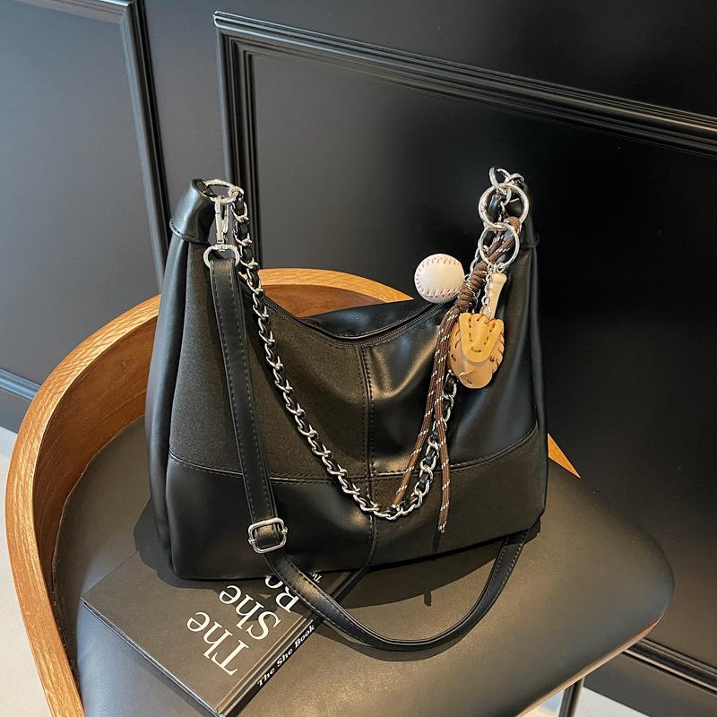 Bag Women's Large-capacity New Messenger Bag Chain Commuter Shoulder Bag