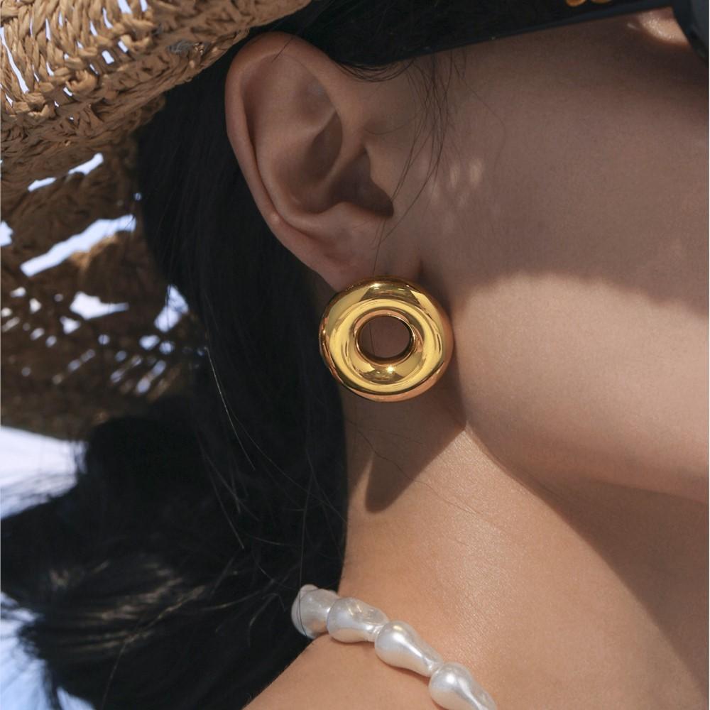 Donut Shaped Statement Ring Stud Earring In Stainless Steel 18K Gold Plated Waterproof Chunky Ring Matching Earrings For Women