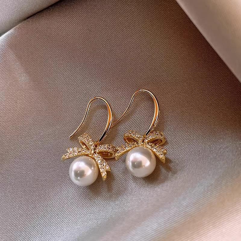 Guliya Bow Pearl Ear Hooks: Luxurious, Trendy 2023 High-End Earrings for Women