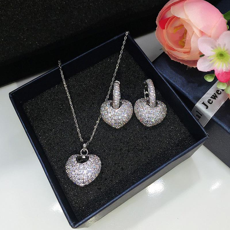 Simple Heart-Shaped Jewelry, Slightly Inlaid Aaa Zircon Super Flash Earrings Necklace Set.