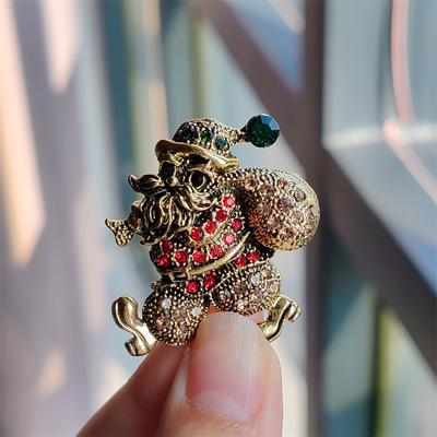 Diamond Set Cute Vintage Metal Santa Brooch Fashion Halloween Pin Holiday Brooch