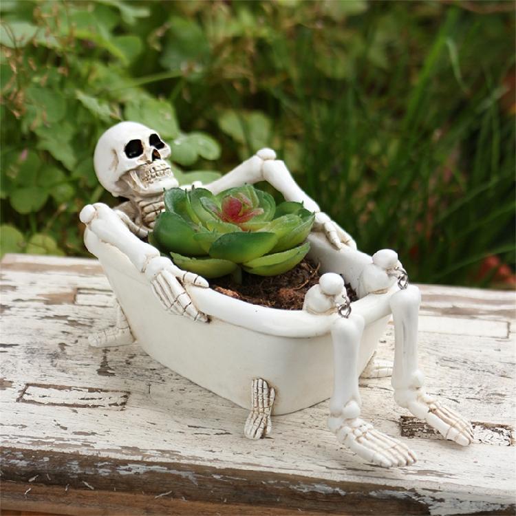 Halloween Decoration Skull Planter Bathtub Resin Crafted Plant Container For Home Office Or Garden