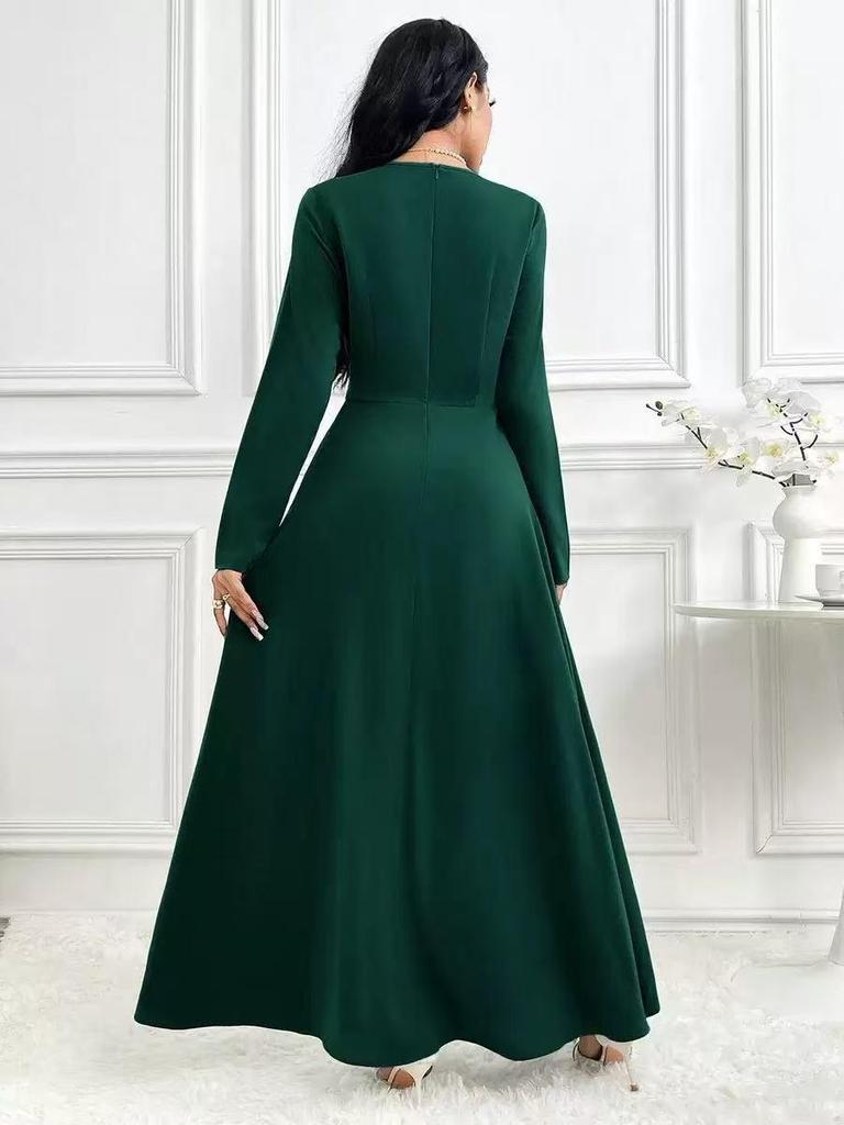 Elegant 2025 Autumn/Winter Solid Color Slim-Fit Evening Gown - Fashionable, Comfortable Long Dress