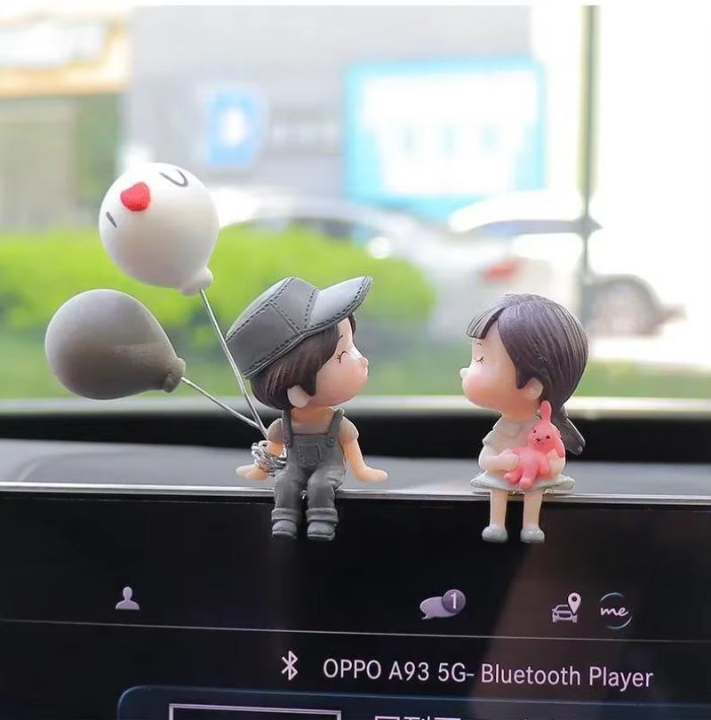 Auto Dekoration Niedliche Cartoon Paare Figur Figuren Ballon Ornament Auto Innenraum Armaturenbrett Zubehör für Mädchen Geschenke Zubehör