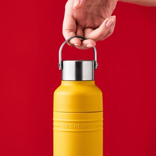[Red Dot Design Award 2025 Winner] Le Creuset Water Bottle, 500ml, Deep Teal, Stainless Steel, Vacuum Insulated, Keeps Drinks Hot or Cold, Wide Mouth,