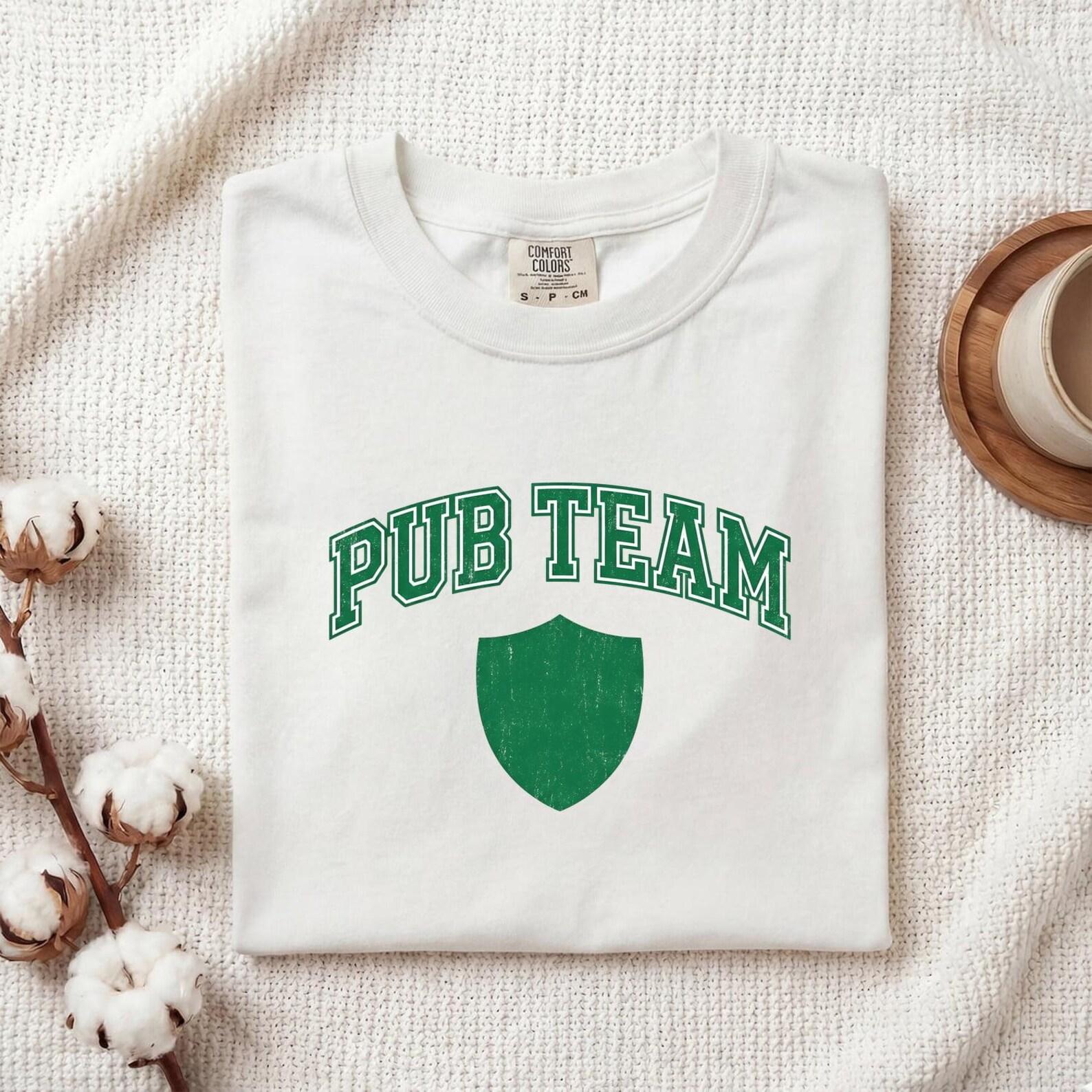Shield Symbol Shirt St Patrick s Day Cocktail Gift Women Scratched Tee Emblem T-Shirt Shamrock Fan Crest Tshirt Mixed Drink Graphic Sketch 4XL