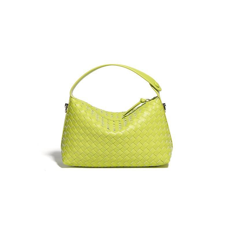 

New niche cowhide rhombus shoulder messenger bag women s high-end fashion leather woven hand bag