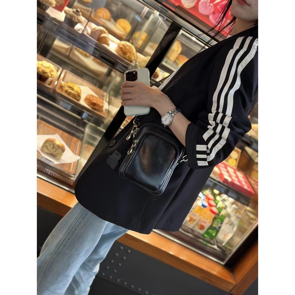 Leather Vertical Mobile Phone Bag Women's New Soft Leather Messenger Bag Versatile Shoulder Women's Bag Mini Women's Bag
