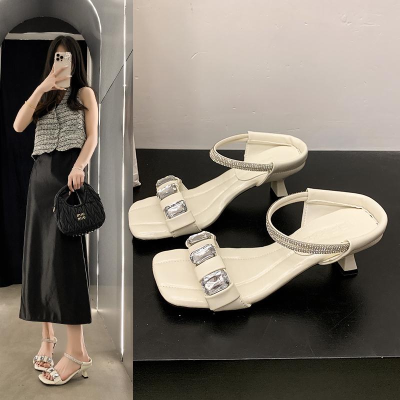 Coarse heeled sandals for women's summer outdoor wear 2025 new style mid heeled outdoor casual fashion temperament sandals