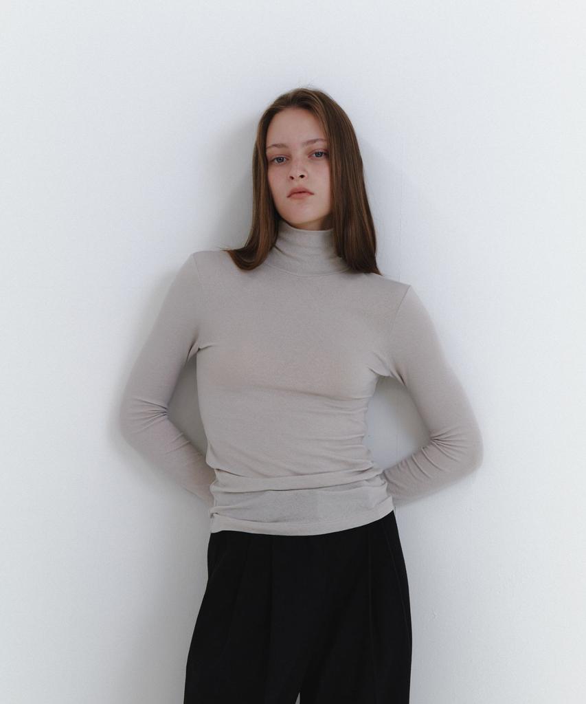 JOLI FINI Silky Whisper Turtleneck_Gray Beige