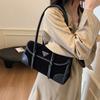 College style large-capacity bag women's 2025 new shoulder underarm bag Maillard matte retro baguette bag