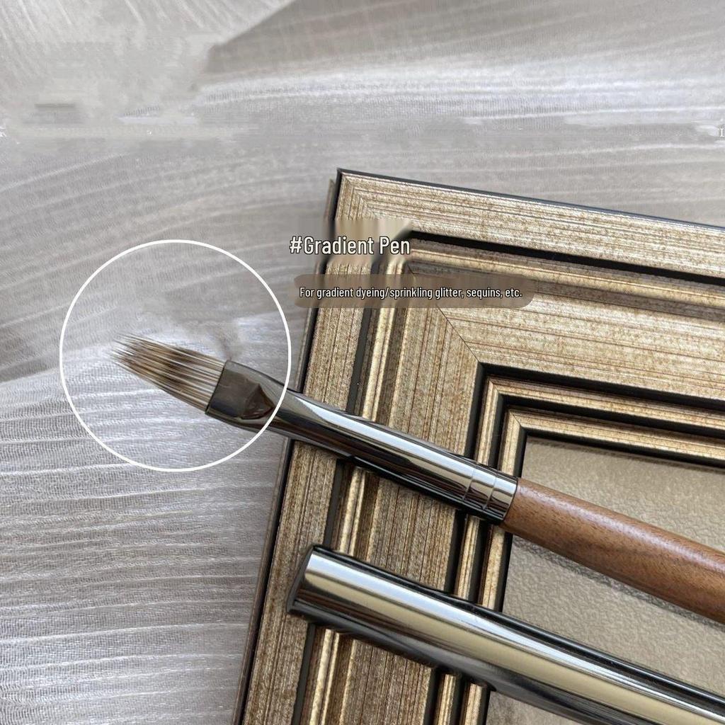 Walnut Wood Nail Art & Watercolor Brushes Set: High-End Blending & Liner Tools for Gradient Painting.