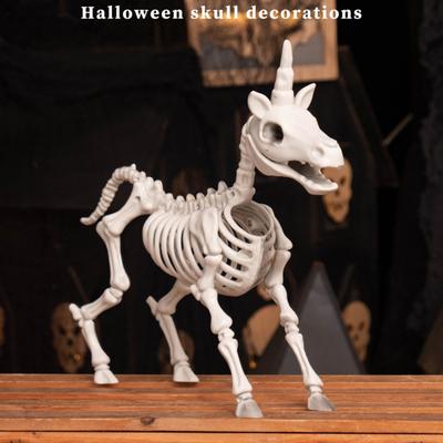 Halloweenská kostra zvířete figurka velká plastová kostra kostní socha pro trávník dvůr hřbitov domácí stolní dekorace