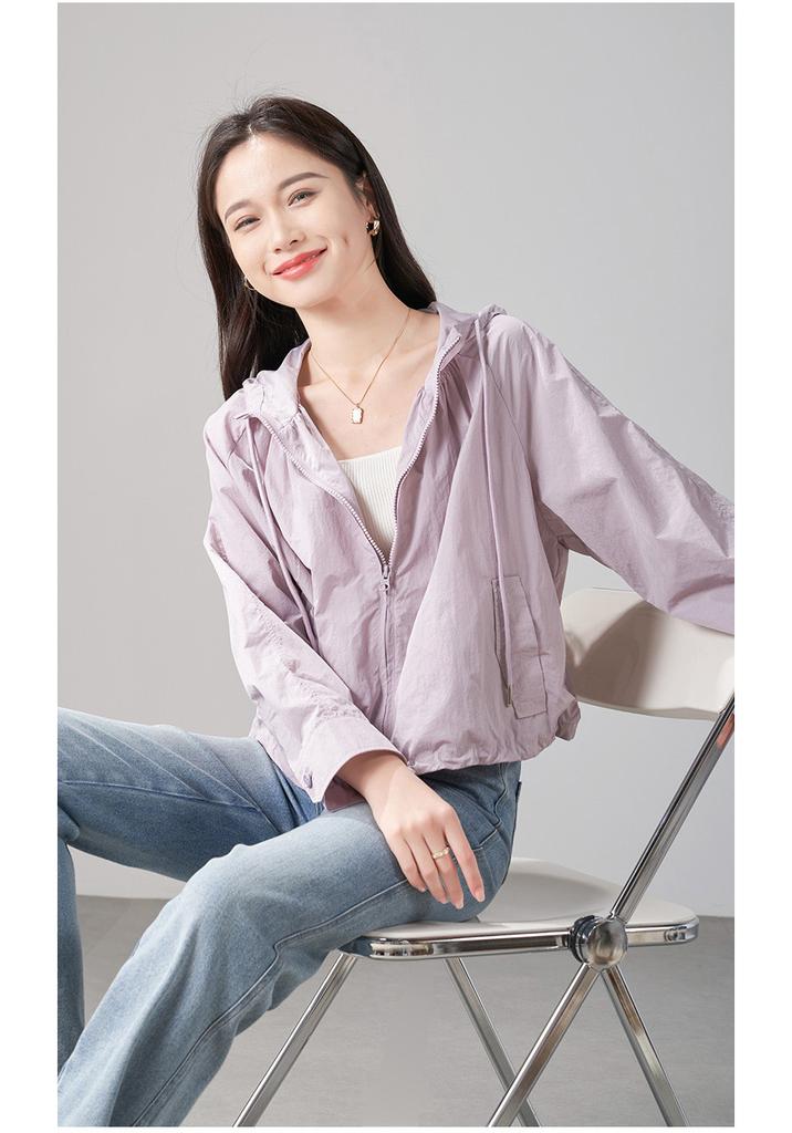 Loose camping style thin sunscreen jacket for women