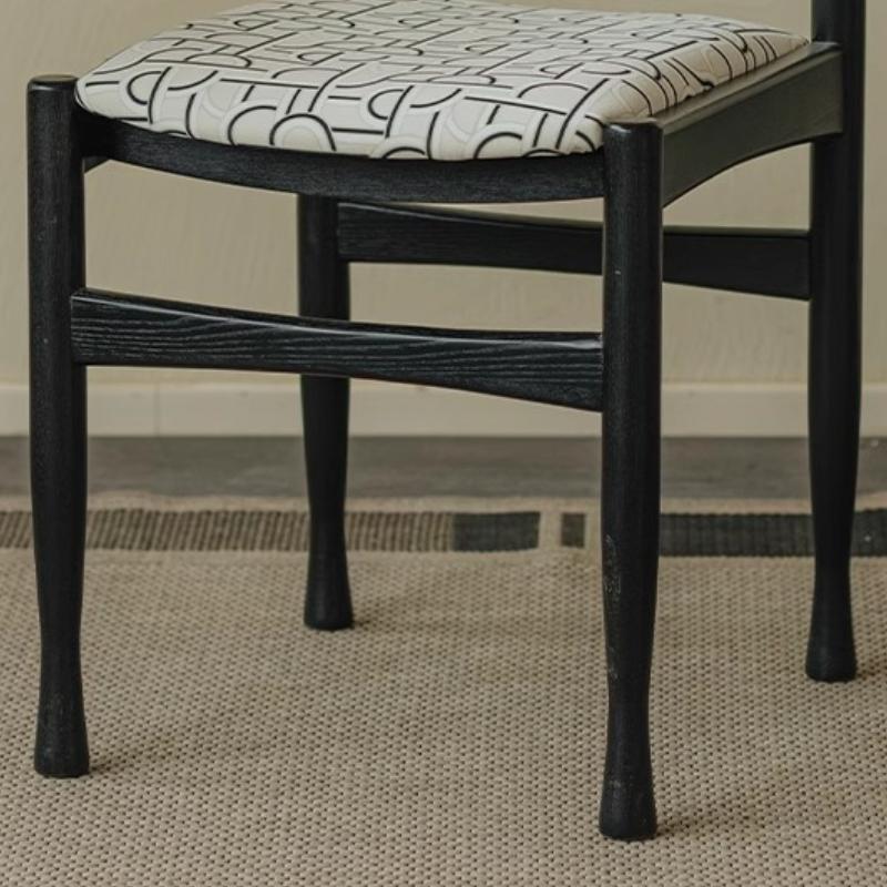 Solid Wood Dining Chair Modern Simple Relaxing Chair Luxury Relaxing Elegant Chairs Home Dining Room Furniture Decorative Chairs