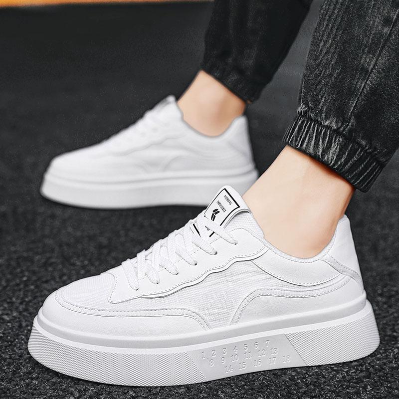 Small Black Shoes Trendy Versatile Flat Baseplate Shoes Outdoor Lightweight Harajuku Style Campus Skateboard Shoes Fashionable Men'S Shoes