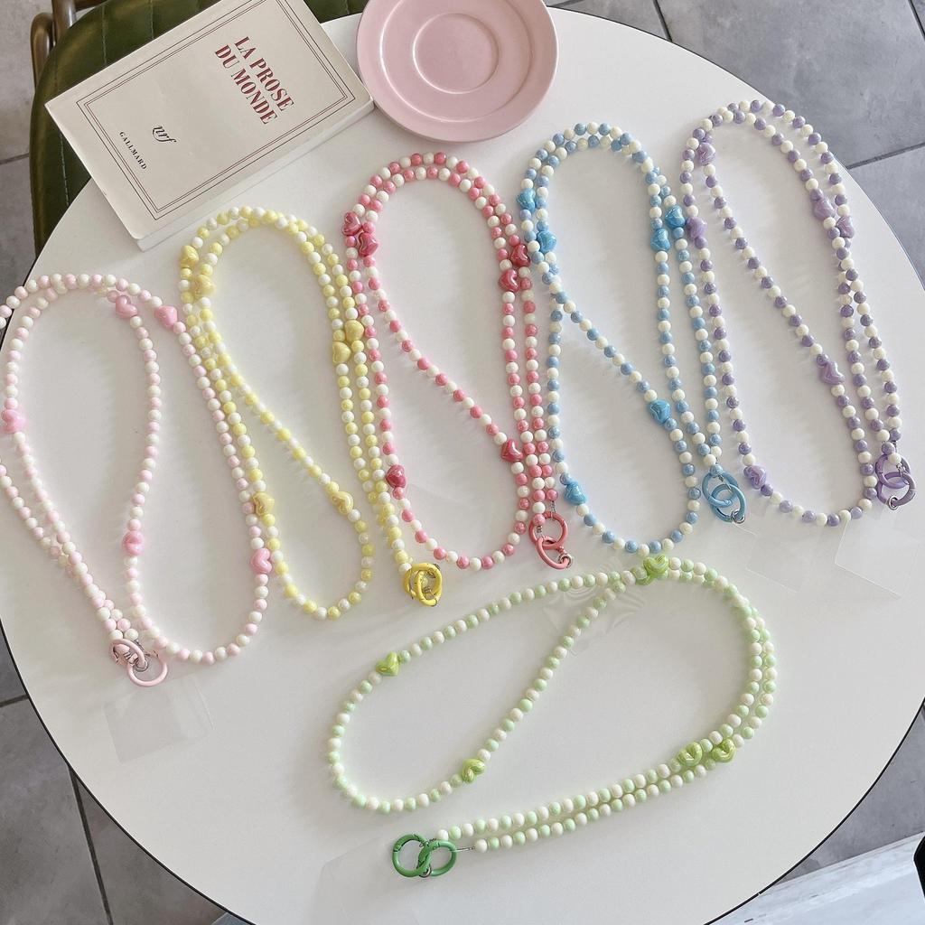 Bunte Perlenherz-Kette Umhänge-Handystrap - Verlustsicher, Passt für alle Hüllen