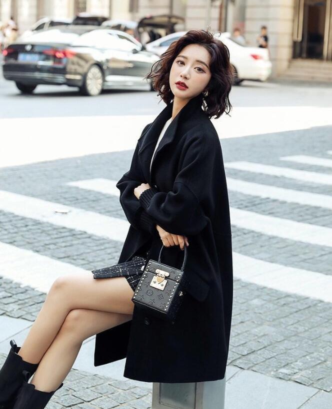 Autumn/Winter 2025 Trendy Petite High-End Woolen Coat: Loose, Casual & Versatile.