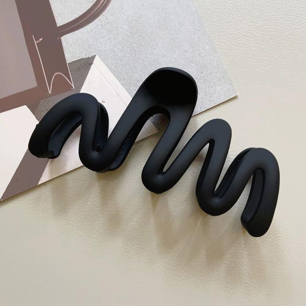Simple Niche Curvilinear Shape Hairpin Hair Claw Clip Solid Color Durable Headwear Hair Clip Hair Accessory for Women