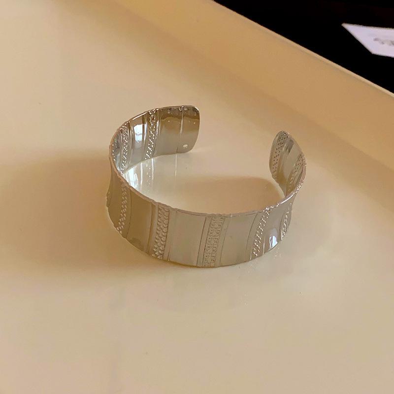 Minimalist Double-Layer Hollow Armlet: European & American Style, Exaggerated & Fashionable High-End Bracelet