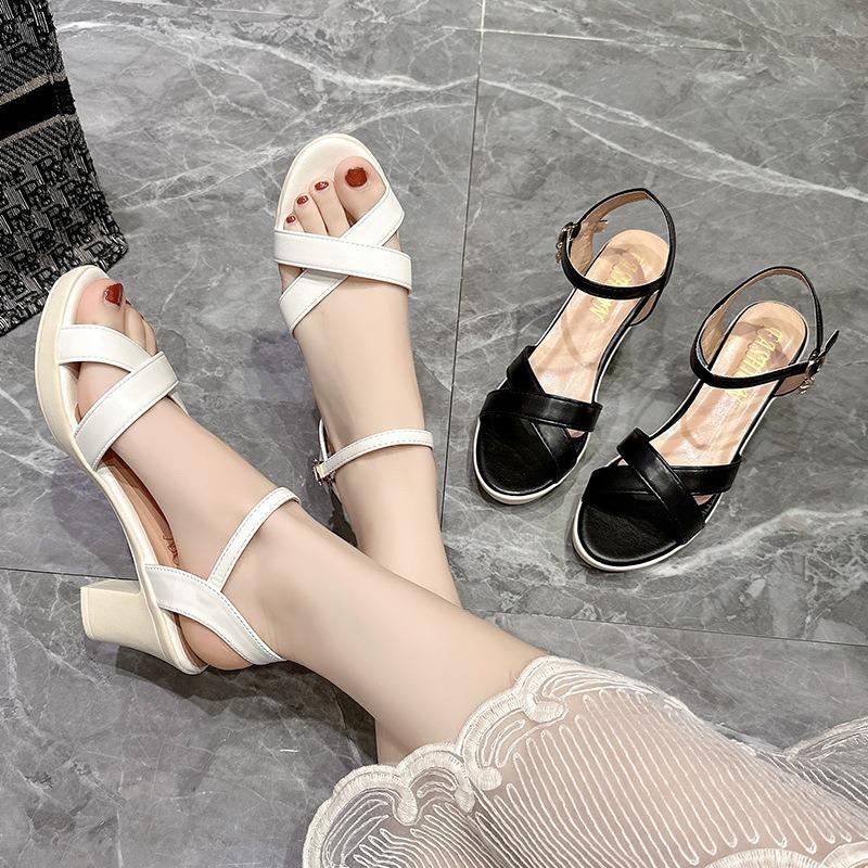 Summer new high heels women's fashion open-toe buckle belt woven thick heel fish mouth sandals women