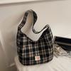 Vintage Plaid Handbag Lightweight Large Capacity Commuter Shoulder Bag