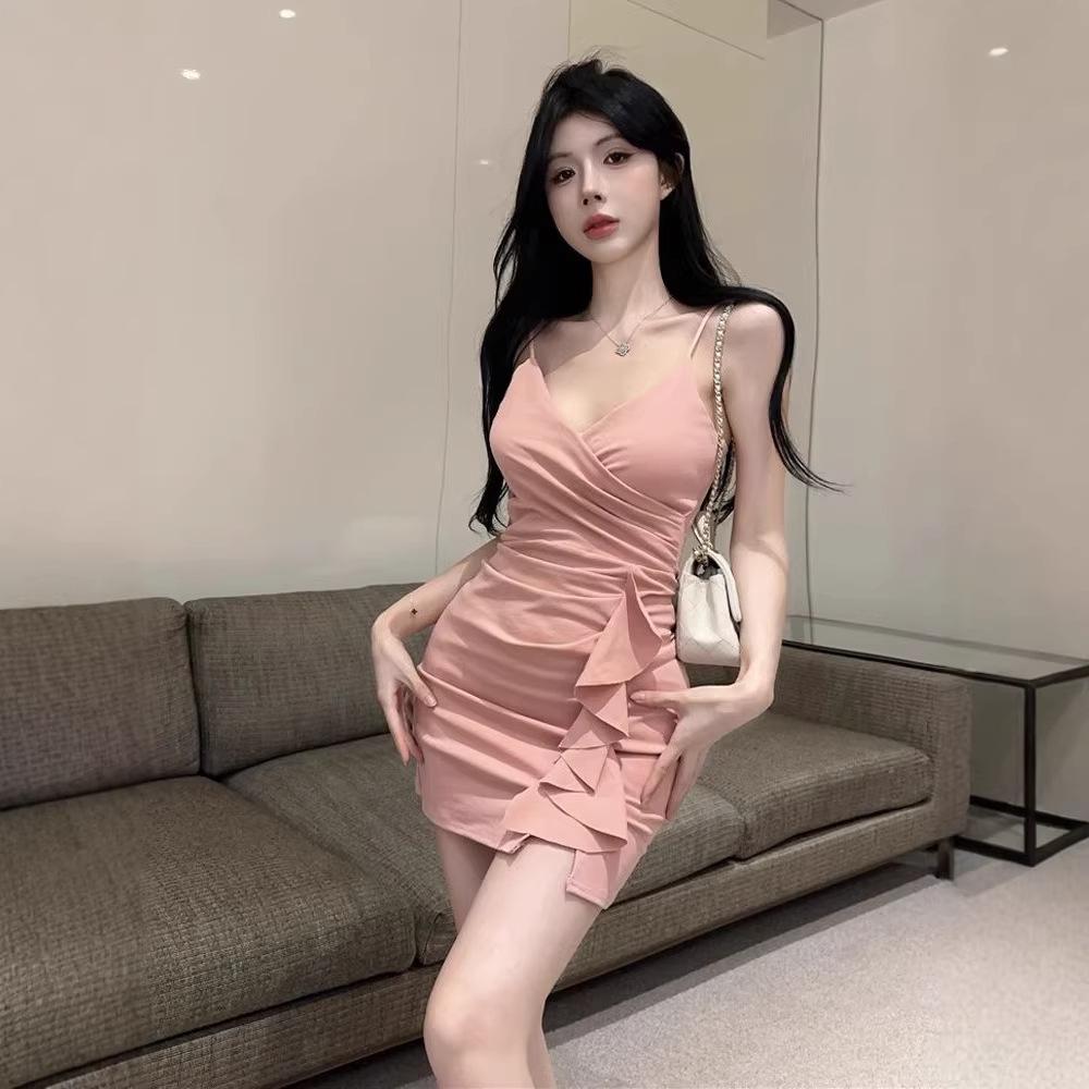 Sexy Low-Cut Spaghetti Strap Bodycon Dress – Elegant Nightclub & Socialite Style Skirt