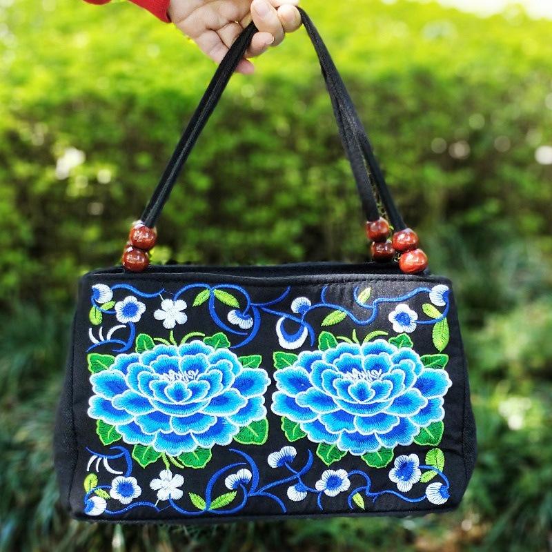 1Pc Ethnic Style Double-sided Embroidered Handbag, Wooden Bead Accessories Double Zipper Portable Canvas Bag Portable Mobile Phone Wallet