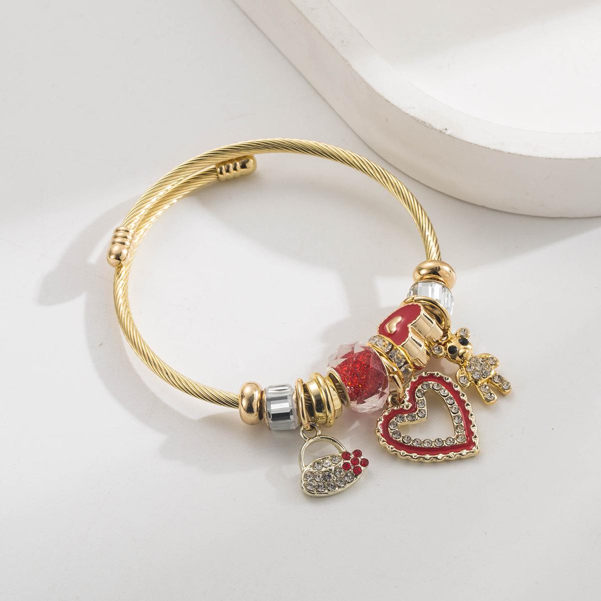 

Stainless Steel Beaded Bear Heart Pendant Bracelet Adjustable Versatile Jewelry червоний