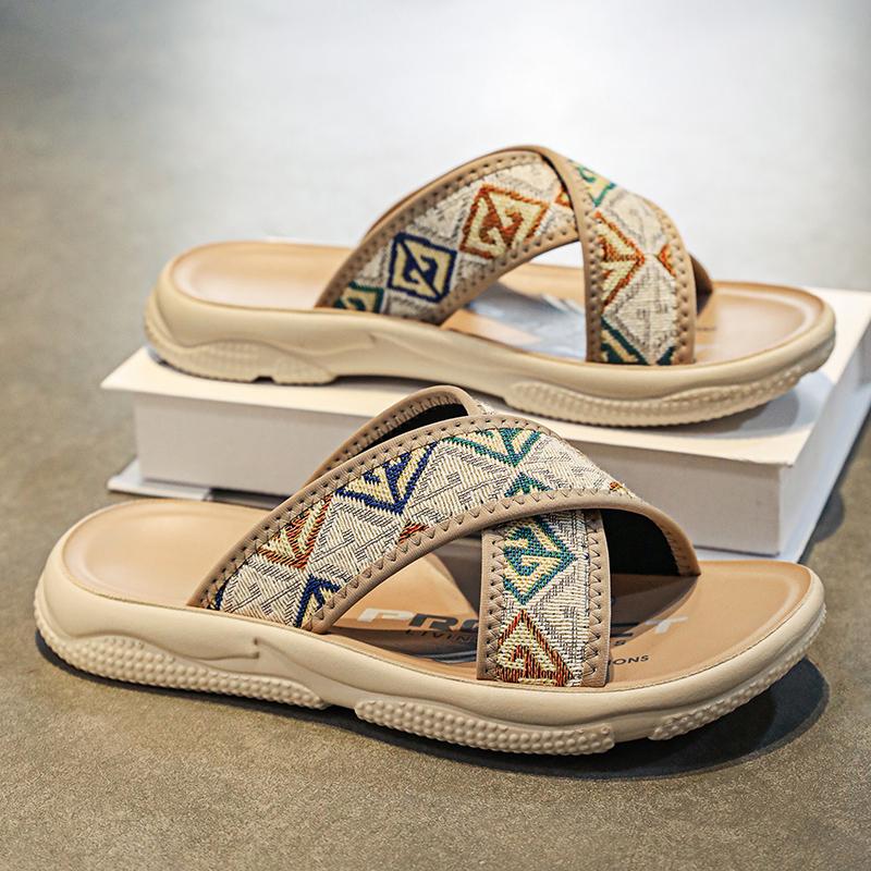 Men Slippers Indoor Outside Street Beach Style Non-slip Platform Casual Modern Slippers Summer Flat with Platform Shoes