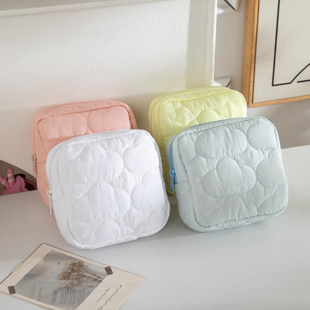 New Cloud Cosmetics Organizer Makeup Pouch Sanitary Pad Pouch Girls Portable Travel Toiletry Bag Sanitary Towels Organizer Bags