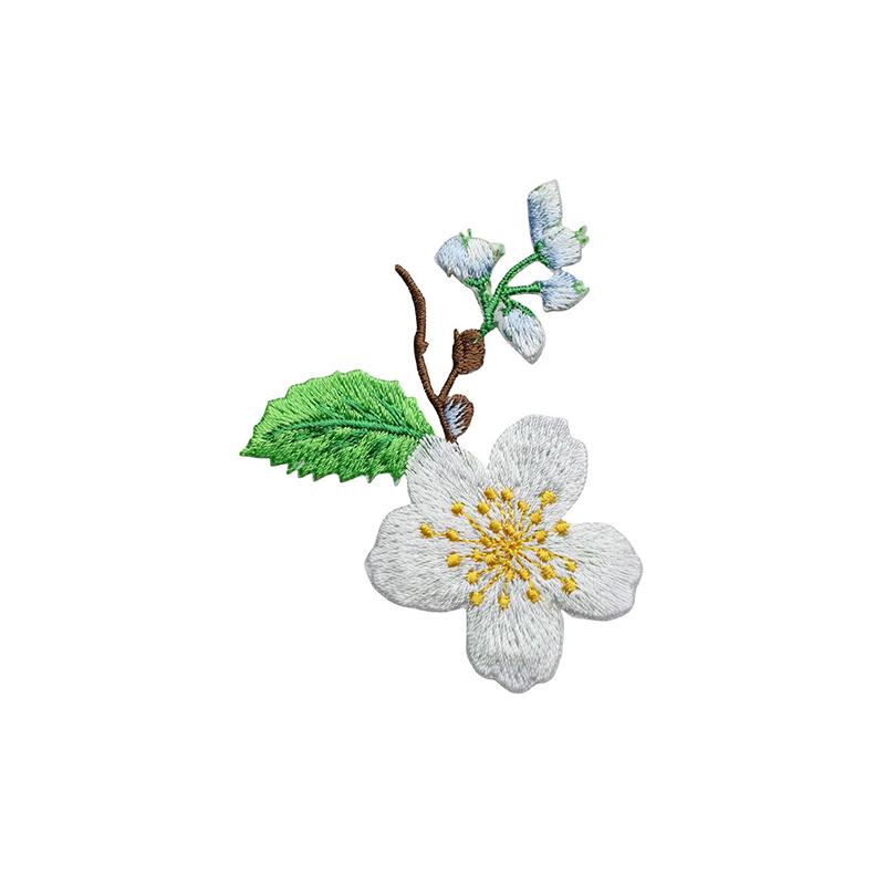 1Pcs Jacket Jeans Craft Accessories Flower Embroidery Patch Iron On Elegant Patches For Clothes Bags DIY Embroidered Stickers