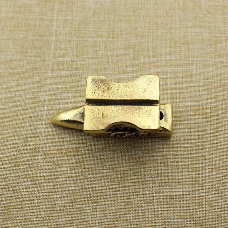 1pcs Brass Antique Old Chopping Block Folk Old Items Desktop Ornament Home Decorations Keychain Pendant Car Ornaments Unisex Home Decor Items