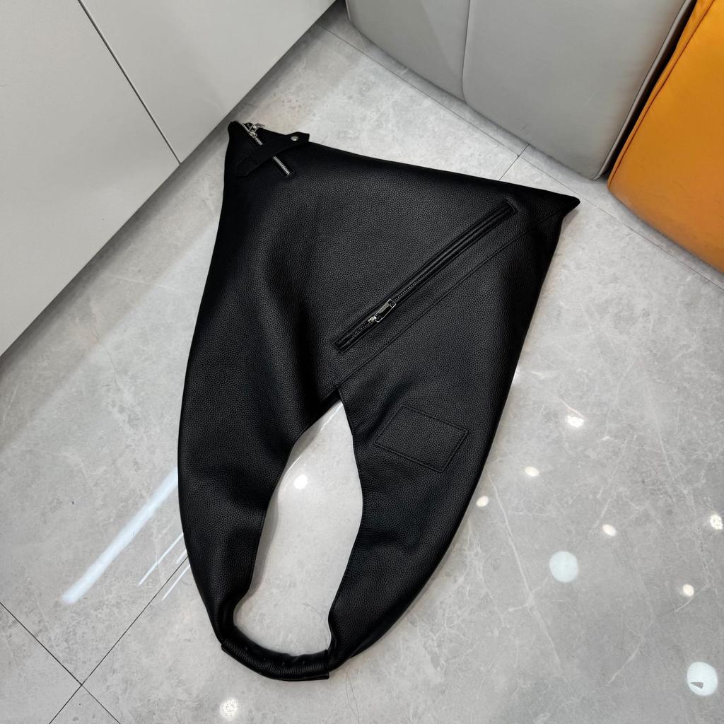 Cross-border first-layer cowhide commuter large-capacity women's bag zipper triangle bag versatile portable shoulder lazy wind underarm bag