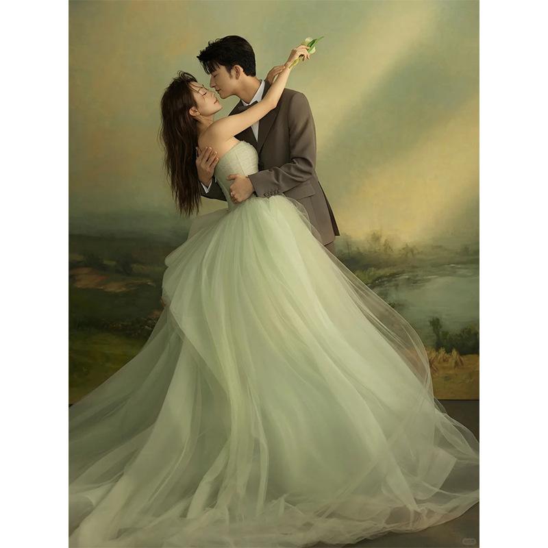 Svatební šaty nové 2025 retro optimalizace cestovní fotografie móda síťovaný tubový top otázka vílí plynová vlečka šaty