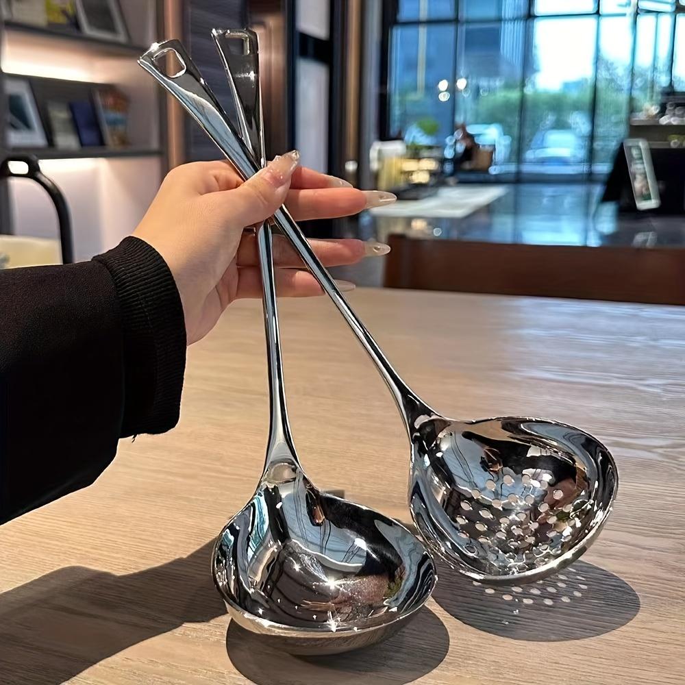 Durable Stainless Steel Soup Ladles, Long-Handled Kitchen Spoons for Hot Pot and Family Restaurant Use, Easy To Clean Cooking Utensils